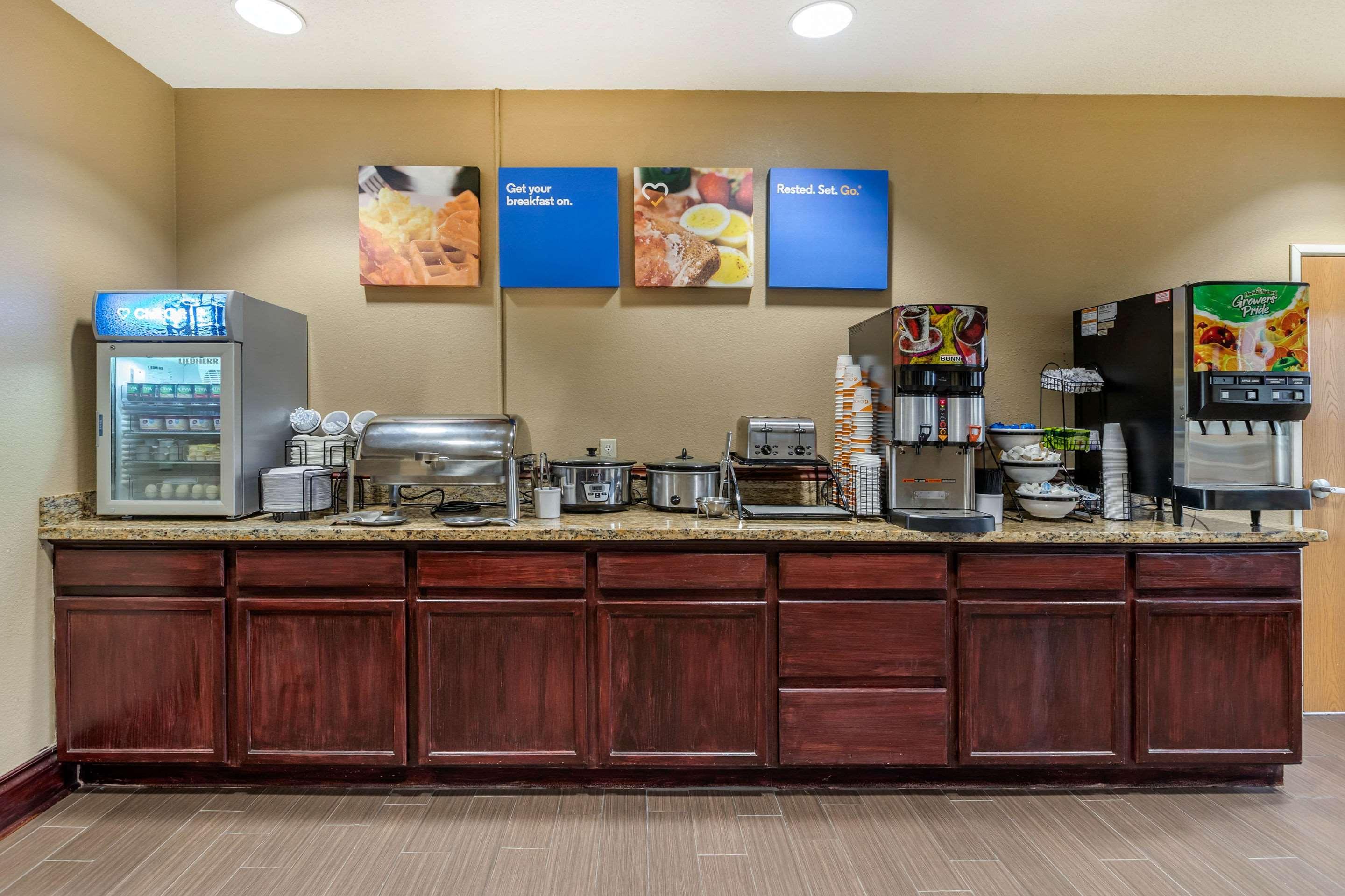 Comfort Inn Walcott Near Davenport Εξωτερικό φωτογραφία