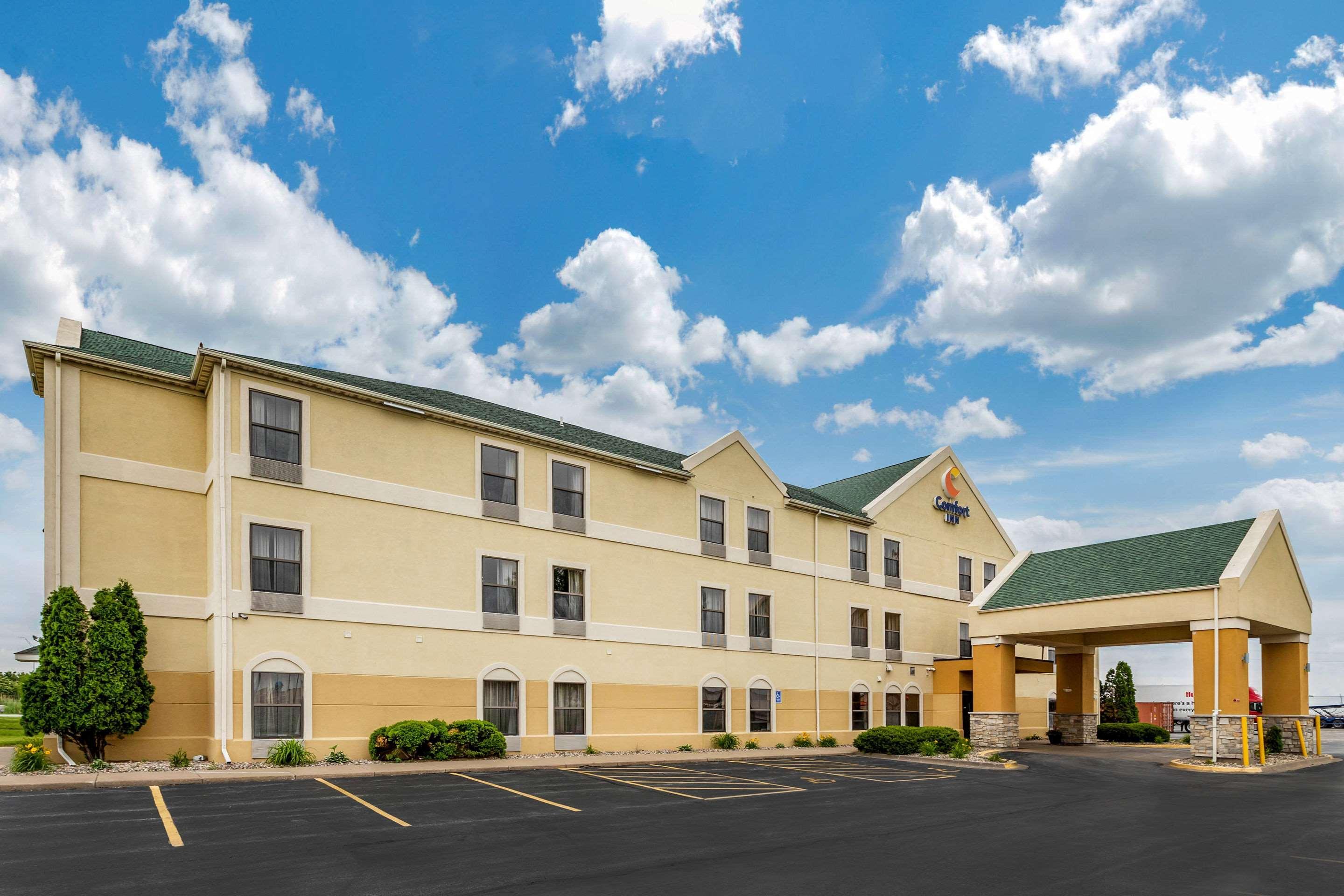 Comfort Inn Walcott Near Davenport Εξωτερικό φωτογραφία