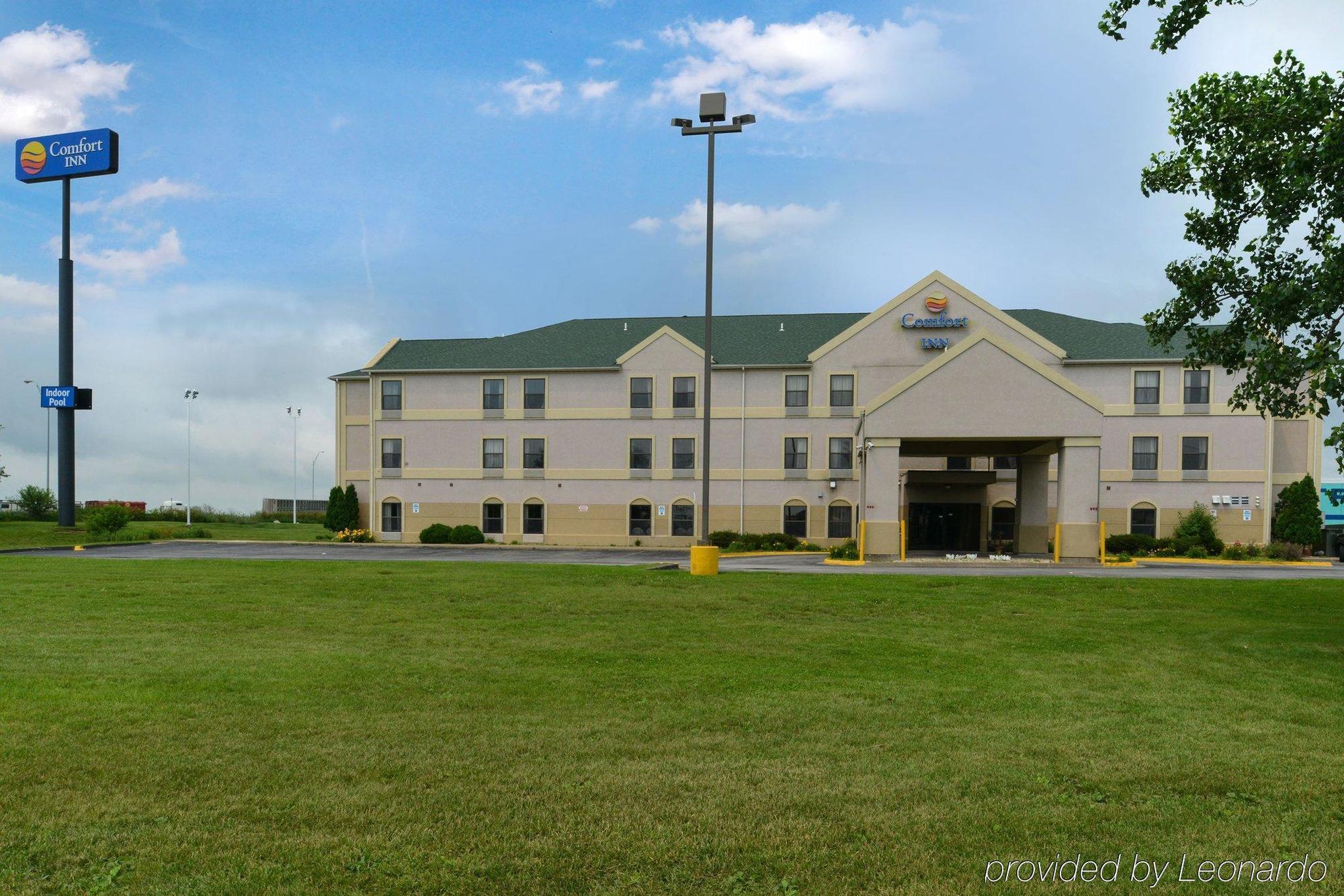 Comfort Inn Walcott Near Davenport Εξωτερικό φωτογραφία